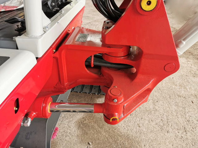 TAKEUCHI TB235