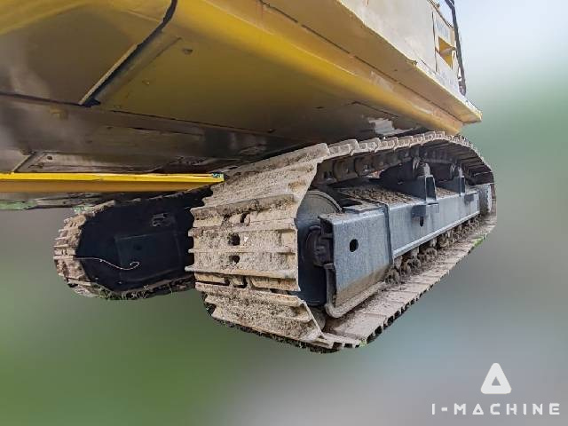KOMATSU PC200-7