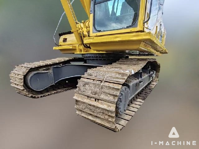 KOMATSU PC200-7