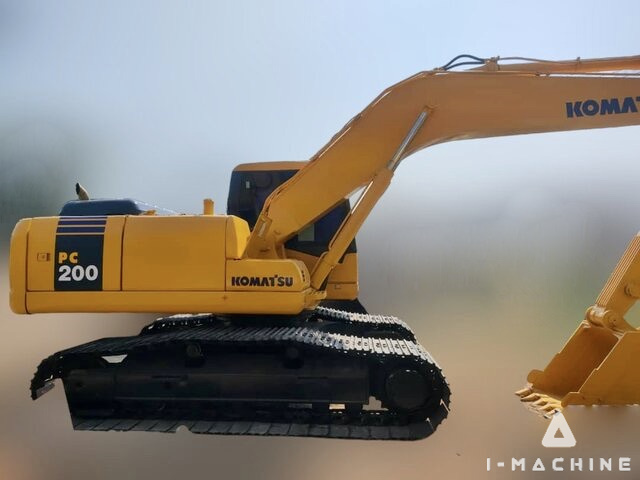 KOMATSU PC200-7