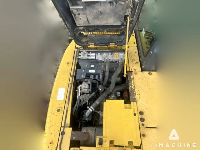 KOMATSU PC130-7