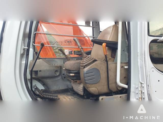 HITACHI EX200