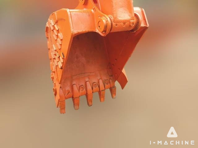 HITACHI EX200