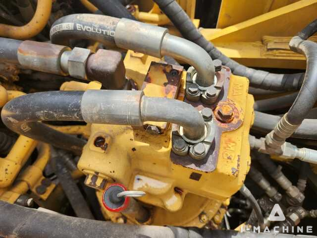 KOMATSU PC450LC-7