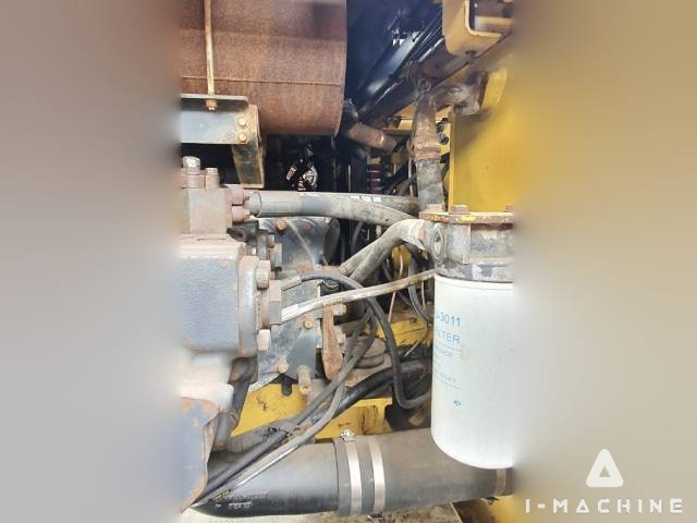 KOMATSU PC200-7