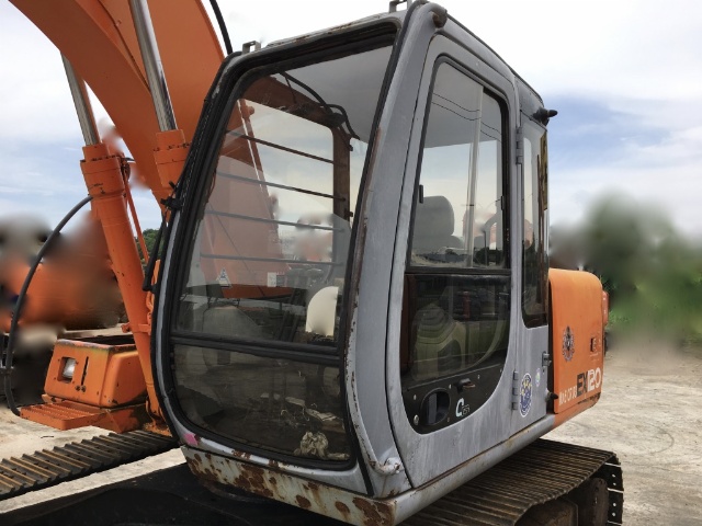 HITACHI EX120-5E