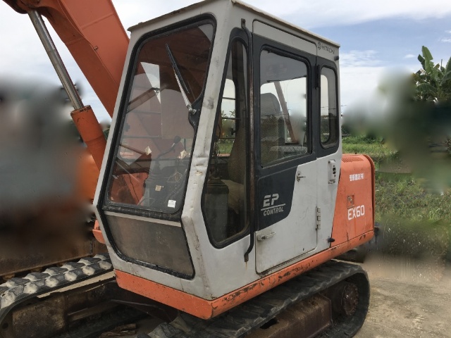 HITACHI EX60G