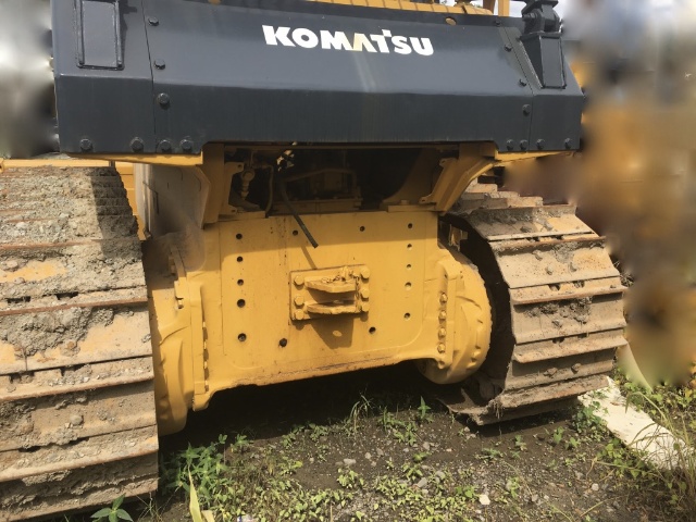KOMATSU D85ESS-2