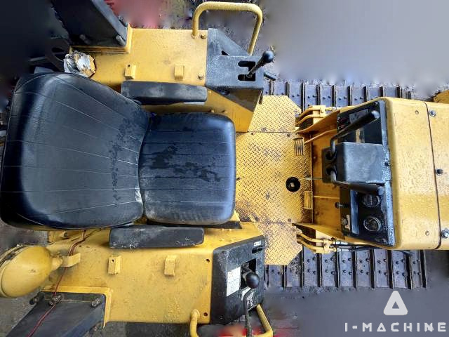 KOMATSU D21A
