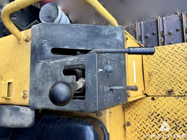 KOMATSU D21A