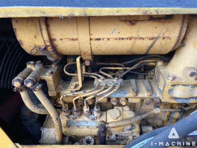 KOMATSU D21A
