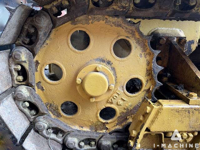 KOMATSU D21A