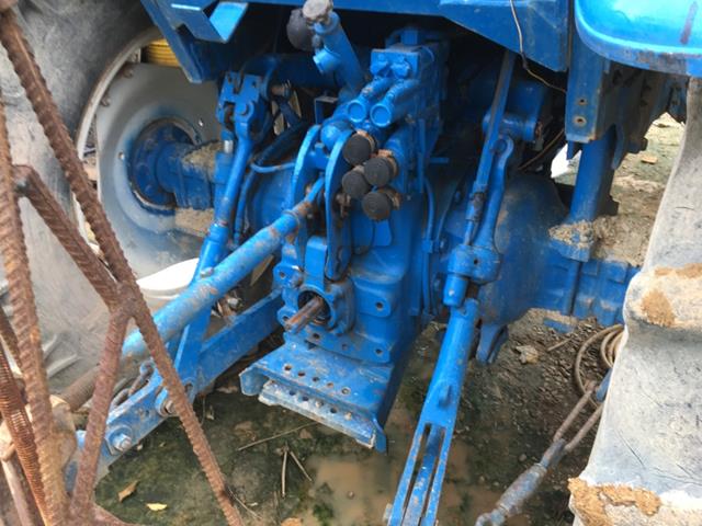 New Holland 7810-III