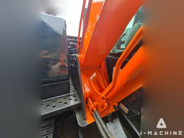 HITACHI ZX60