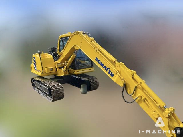 KOMATSU PC70-7