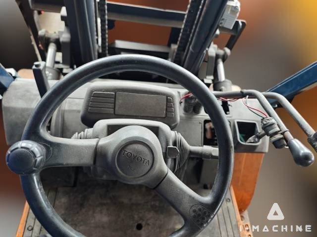TOYOTA 02-7FD35