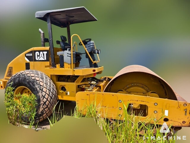 CATERPILLAR CS533E