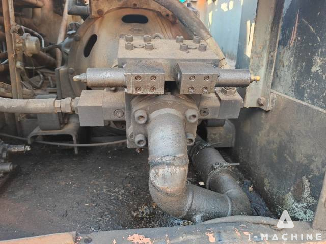 HITACHI UH045-5