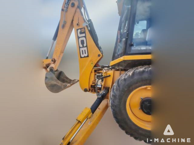 JCB 3DX