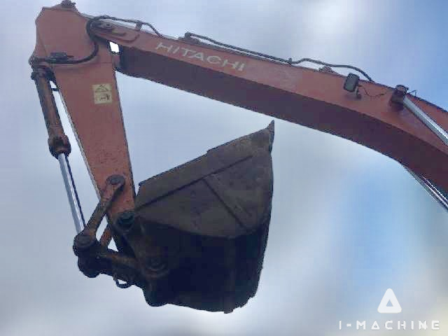 HITACHI ZX200-5G