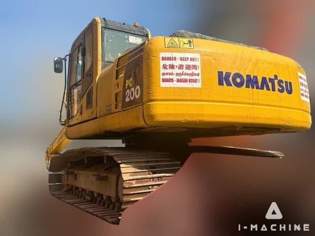 KOMATSU PC200-8