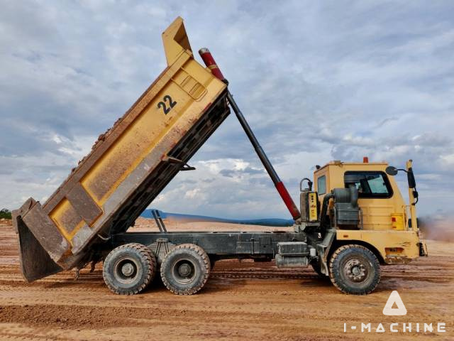 SINOTRUCK ZZ3259N384PB3