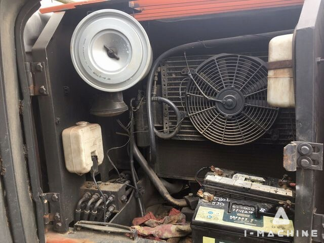 HITACHI EX120-5