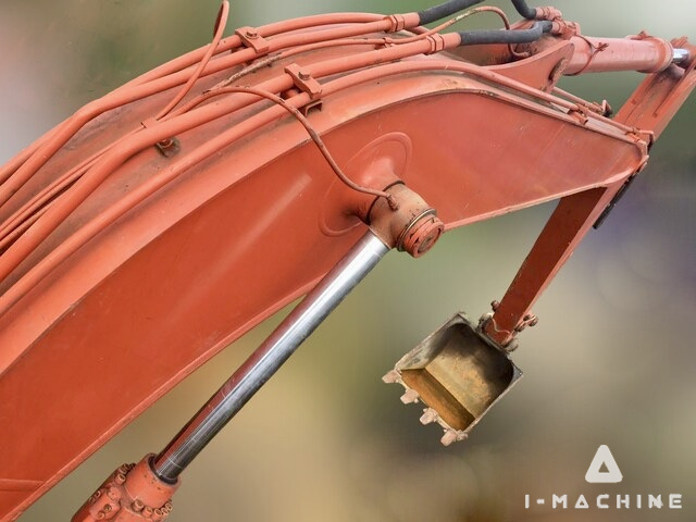 HITACHI EX120-5
