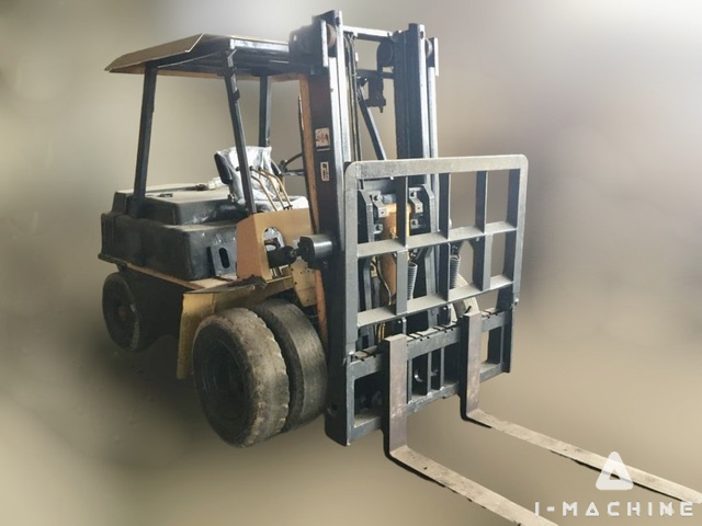 KOMATSU FD40-3