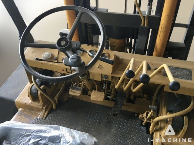 KOMATSU FD40-3