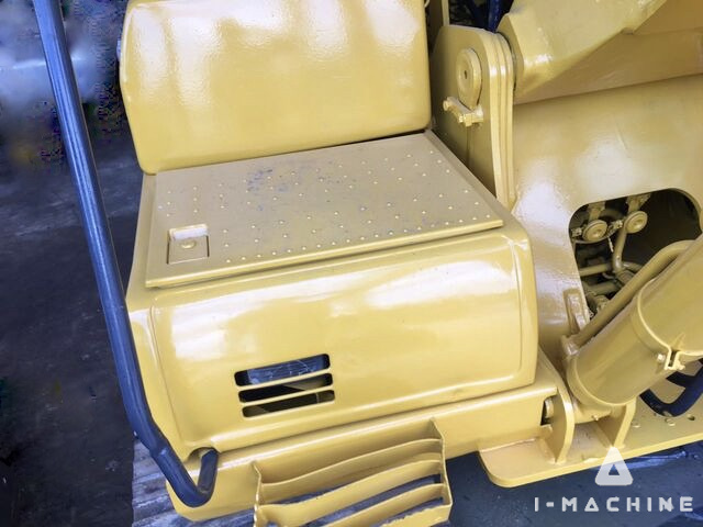 KOMATSU PC200-8
