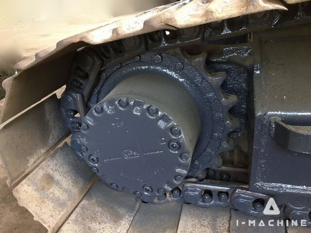 KOMATSU PC200-8