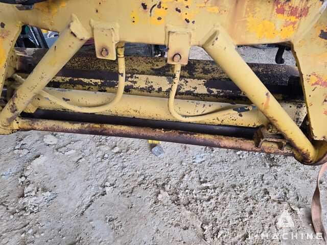 KOMATSU GD37-6H