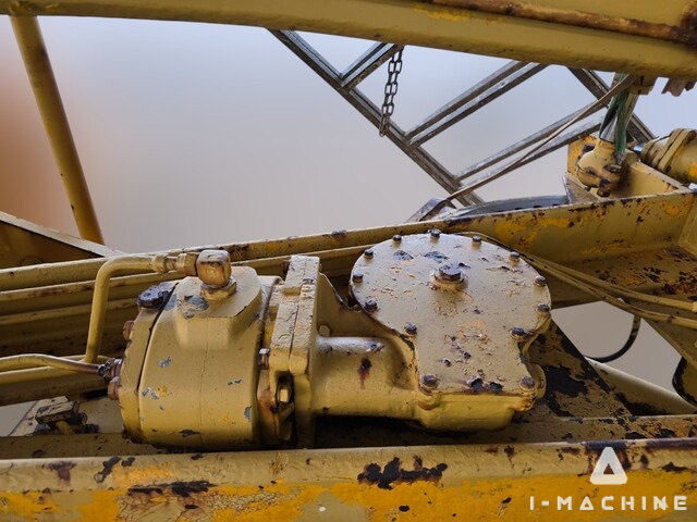 KOMATSU GD37-6H