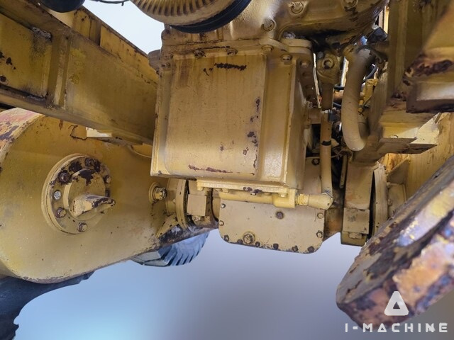 KOMATSU GD37-6H