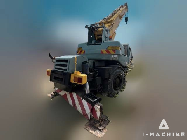 KOBELCO RK250-3