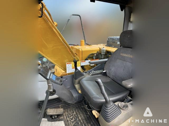 KOMATSU PC120-7