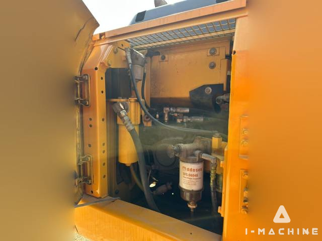 KOMATSU PC120-7