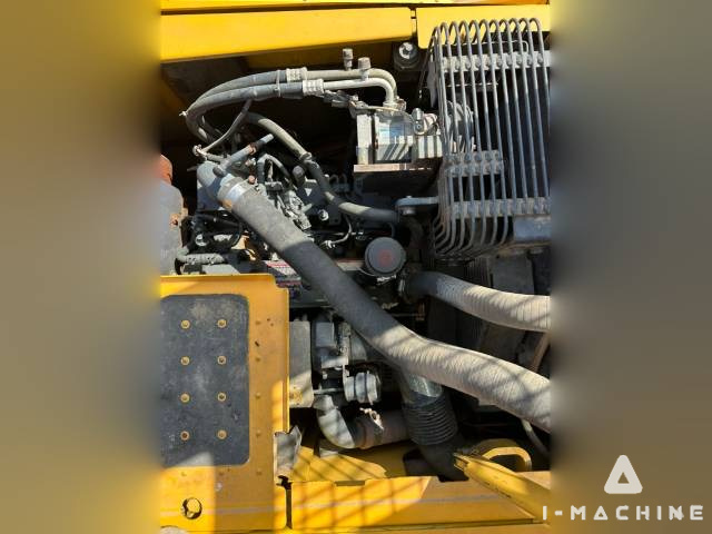 KOMATSU PC120-7