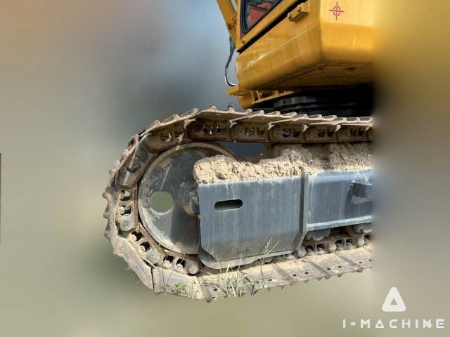 KOMATSU PC120-7