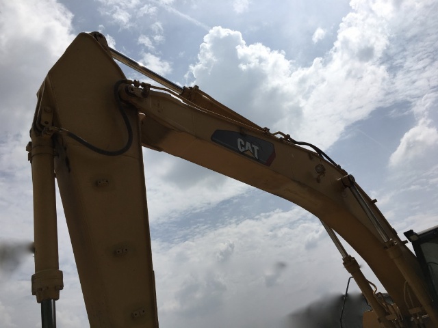 CATERPILLAR 330BL