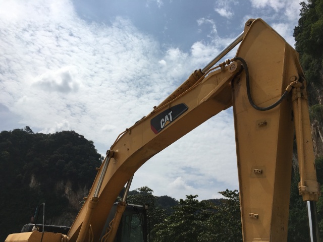 CATERPILLAR 330BL