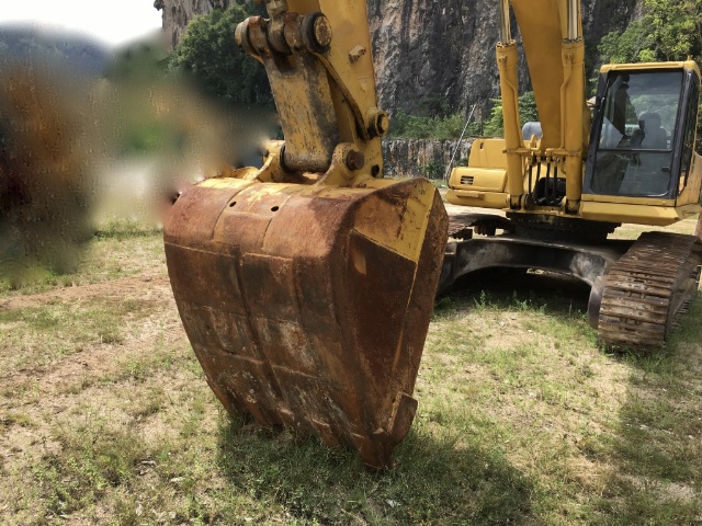 KOMATSU PC450-6E