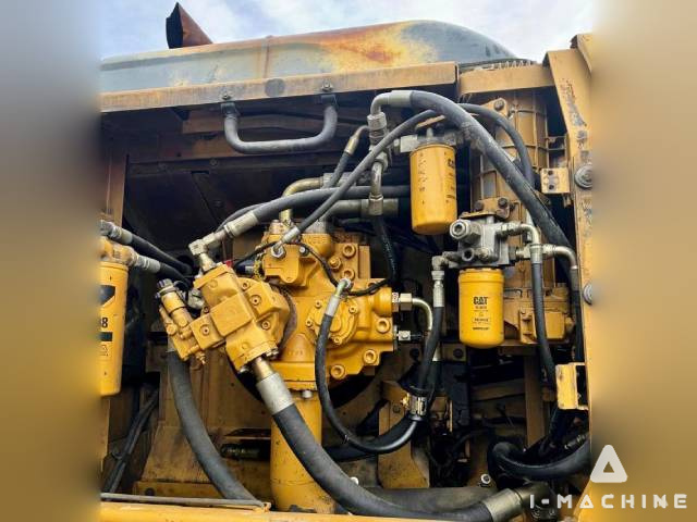 CATERPILLAR 330D