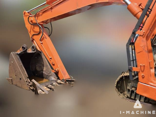 HITACHI UH083