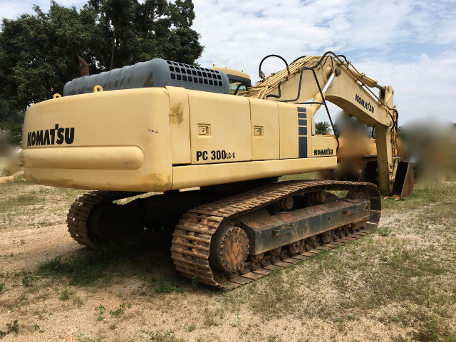 KOMATSU PC300SE-6E