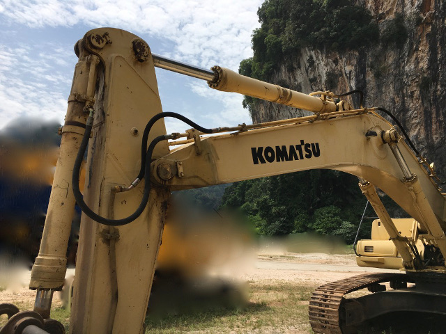 KOMATSU PC300SE-6E