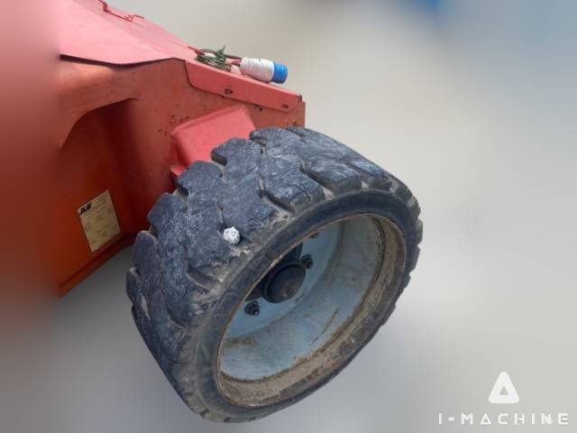 JLG E400An