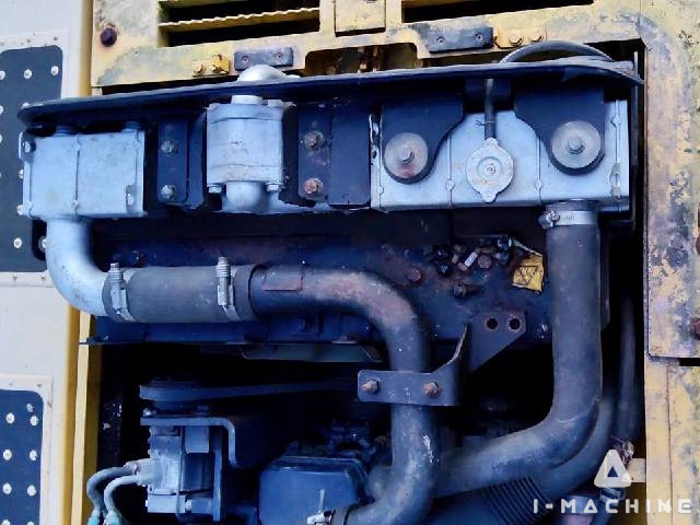 KOMATSU PC200-8