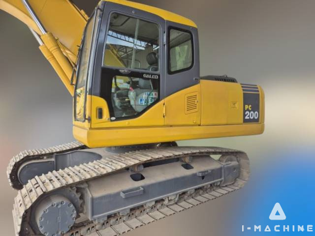 KOMATSU PC200-7